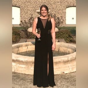 Gorgeous Black Formal Gown/Dress, size 9 (m/l)